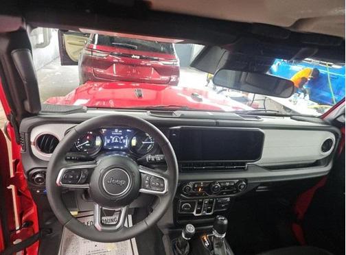 2025 Jeep Wrangler 4xe Sahara