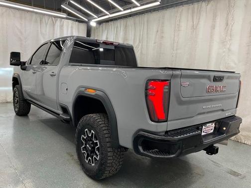 2025 GMC Sierra 2500 AT4X