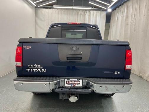 2011 Nissan Titan SV