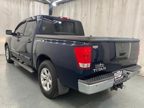 2011 Nissan Titan SV