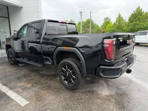 Onyx Black 2025 GMC Sierra 2500 AT4