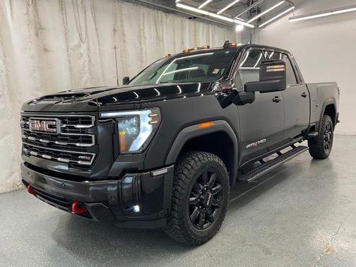 Onyx Black 2025 GMC Sierra 2500 AT4