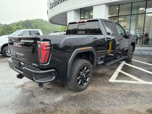 Onyx Black 2025 GMC Sierra 2500 AT4