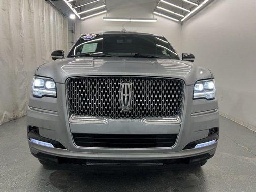 2023 Lincoln Navigator Standard