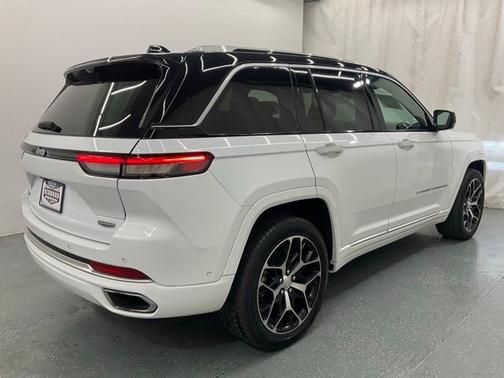 2022 Jeep Grand Cherokee 4xe Summit