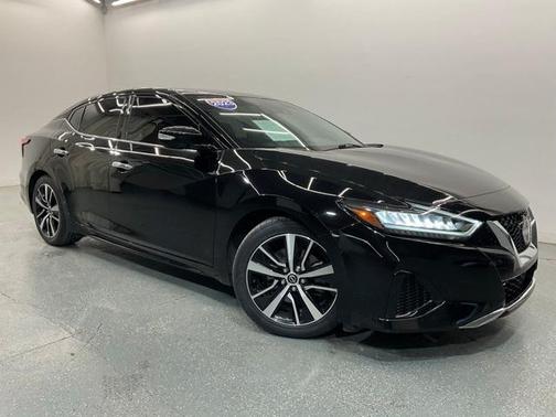 2023 Nissan Maxima SV