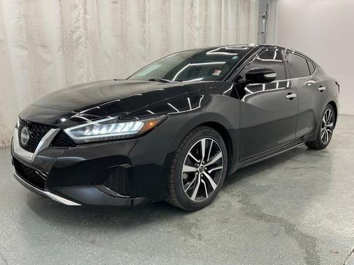 2023 Nissan Maxima SV