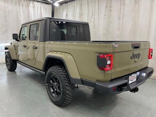 2026 Jeep Gladiator Sport