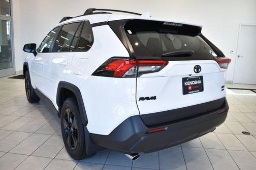 Ice Cap 2023 Toyota RAV4 XLE