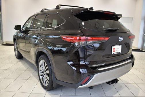 2020 Toyota Highlander Hybrid Platinum