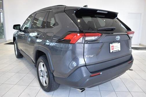 2022 Toyota RAV4 Hybrid XLE