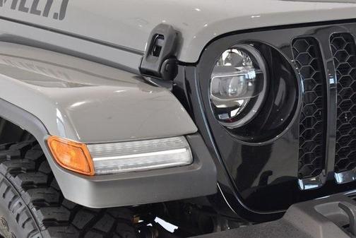 2022 Jeep Gladiator Sport