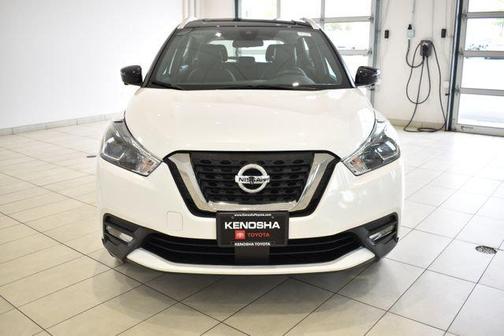 White 2020 Nissan Kicks SR