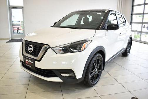 White 2020 Nissan Kicks SR