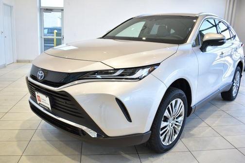 2022 Toyota Venza XLE