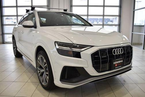2022 Audi Q8 55 Premium Plus