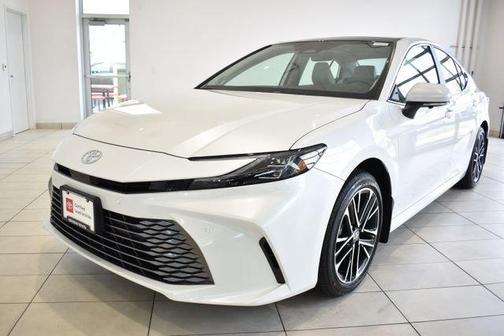 Wind Chill Pearl 2026 Toyota Camry XLE