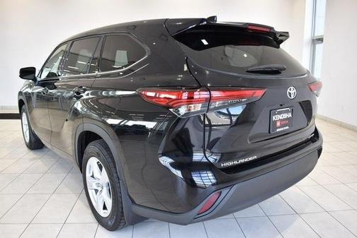 2021 Toyota Highlander LE