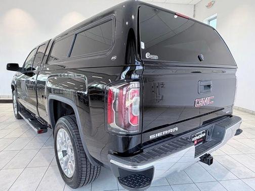 Onyx Black 2017 GMC Sierra 1500 SLT