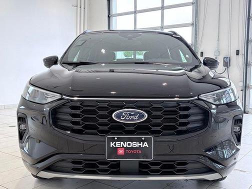 Agate Black Metallic 2024 Ford Escape ST-Line Select