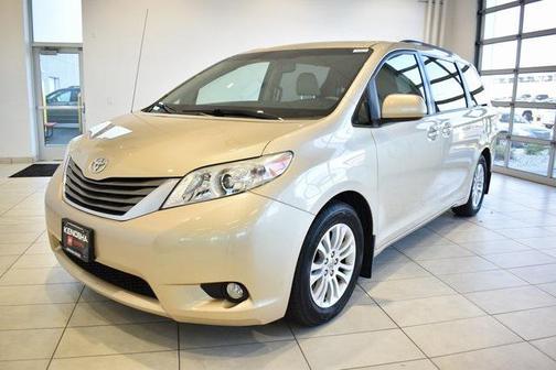 2014 Toyota Sienna XLE