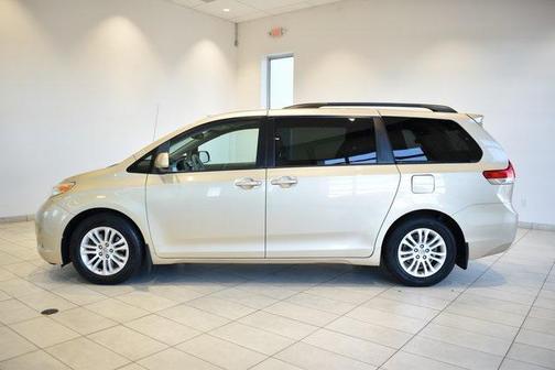 2014 Toyota Sienna XLE