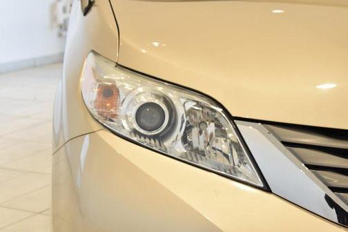 2014 Toyota Sienna XLE