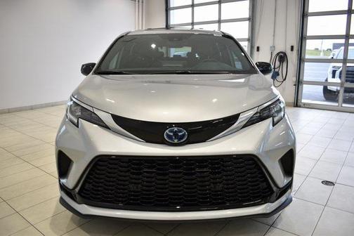 2024 Toyota Sienna XSE 7 Passenger