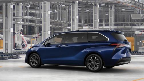 2025 Toyota Sienna Platinum 7 Passenger
