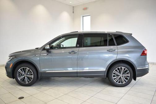 2024 Volkswagen Tiguan 2.0T Wolfsburg Edition