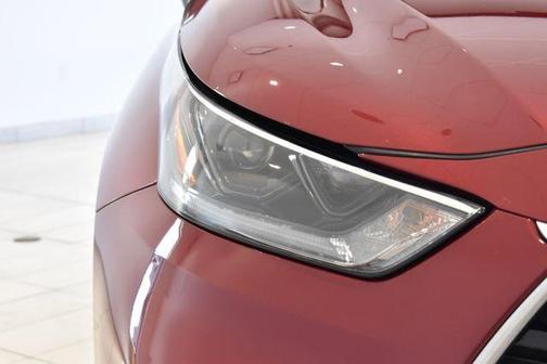 Red 2021 Toyota Highlander XLE