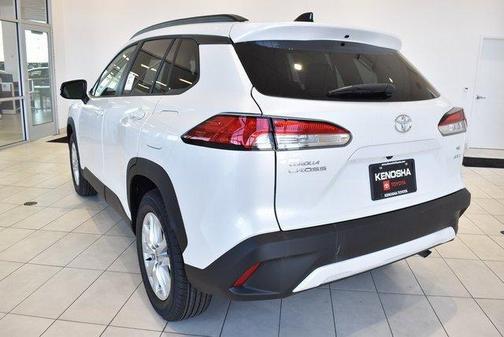 2025 Toyota Corolla Cross LE