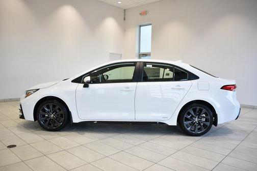 2026 Toyota Corolla Hybrid SE