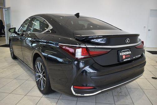 2022 Lexus ES 250 Base