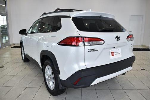 2023 Toyota Corolla Cross LE
