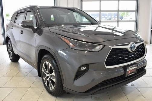 2022 Toyota Highlander Hybrid XLE