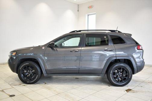 2022 Jeep Cherokee Trailhawk