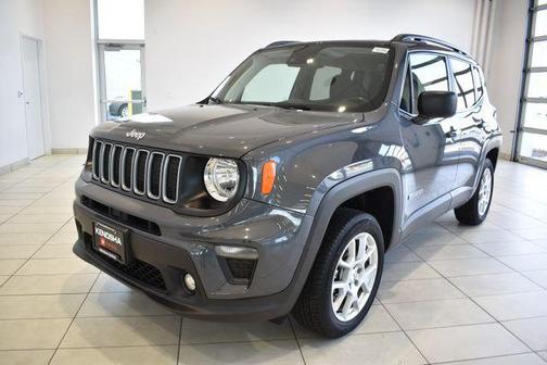 Graphite Gray 2022 Jeep Renegade Latitude