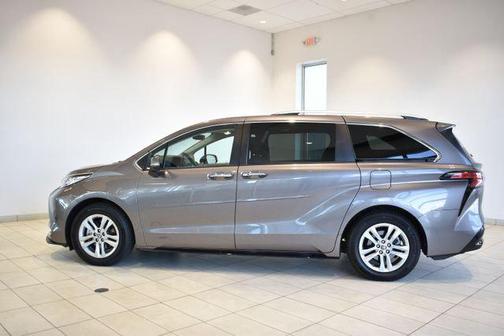 2022 Toyota Sienna Limited