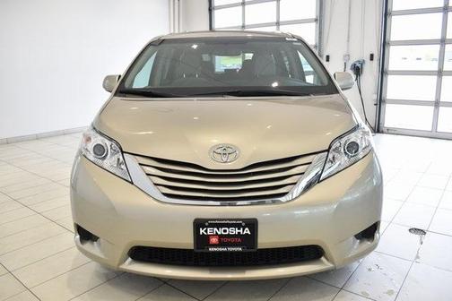 2017 Toyota Sienna LE