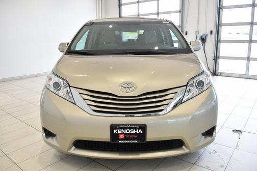 2017 Toyota Sienna LE