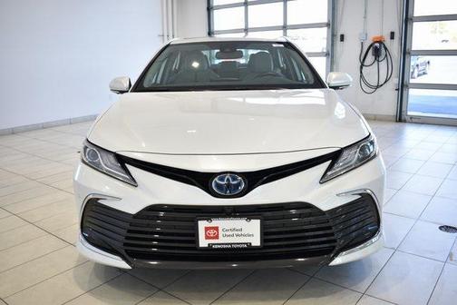 2022 Toyota Camry Hybrid XLE
