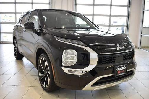 Black 2024 Mitsubishi Outlander SE Black Edition w/Pano Roof S-AWC