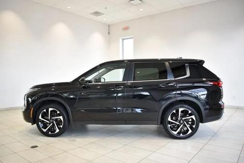 Black 2024 Mitsubishi Outlander SE Black Edition w/Pano Roof S-AWC
