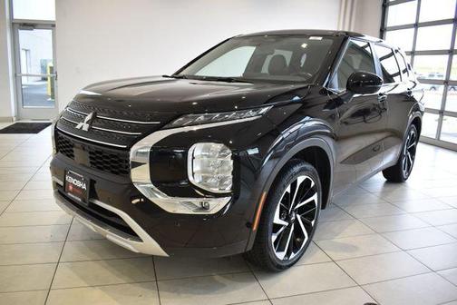 Black 2024 Mitsubishi Outlander SE Black Edition w/Pano Roof S-AWC