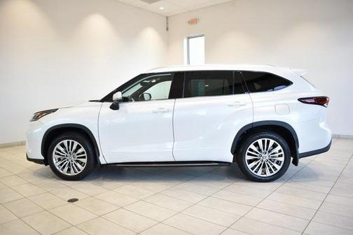 2025 Toyota Highlander Platinum