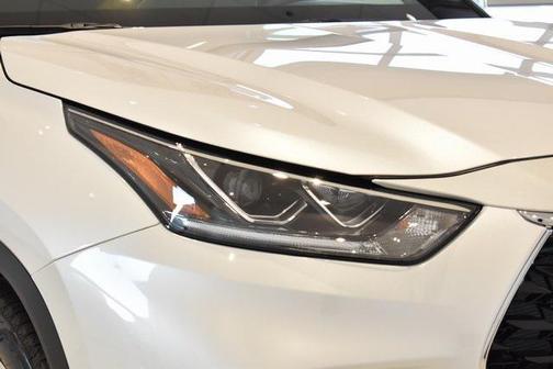 2025 Toyota Highlander Platinum