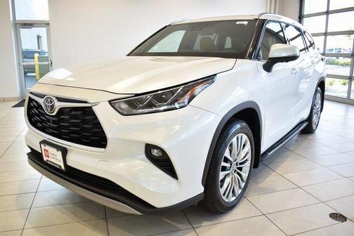 2025 Toyota Highlander Platinum