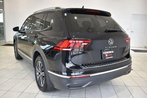 Deep Black Pearl 2024 Volkswagen Tiguan 2.0T Wolfsburg Edition