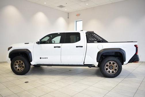 2025 Toyota Tacoma Hybrid Trailhunter